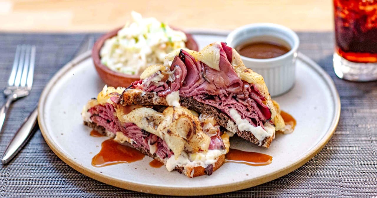 Pumpernickel Reuben with Stout Gravy – - Recipe